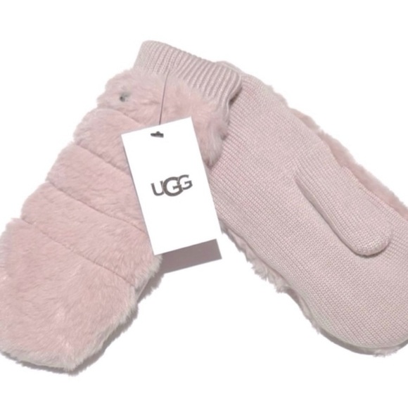 New Women’s UGG Pink Lush Faux Fur Mittens NWT SZ L/XL - Picture 3 of 7
